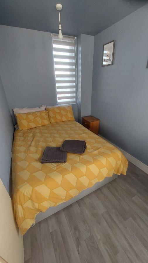 Modern Studio Maidstone - Redecorated Oct 2023 Экстерьер фото